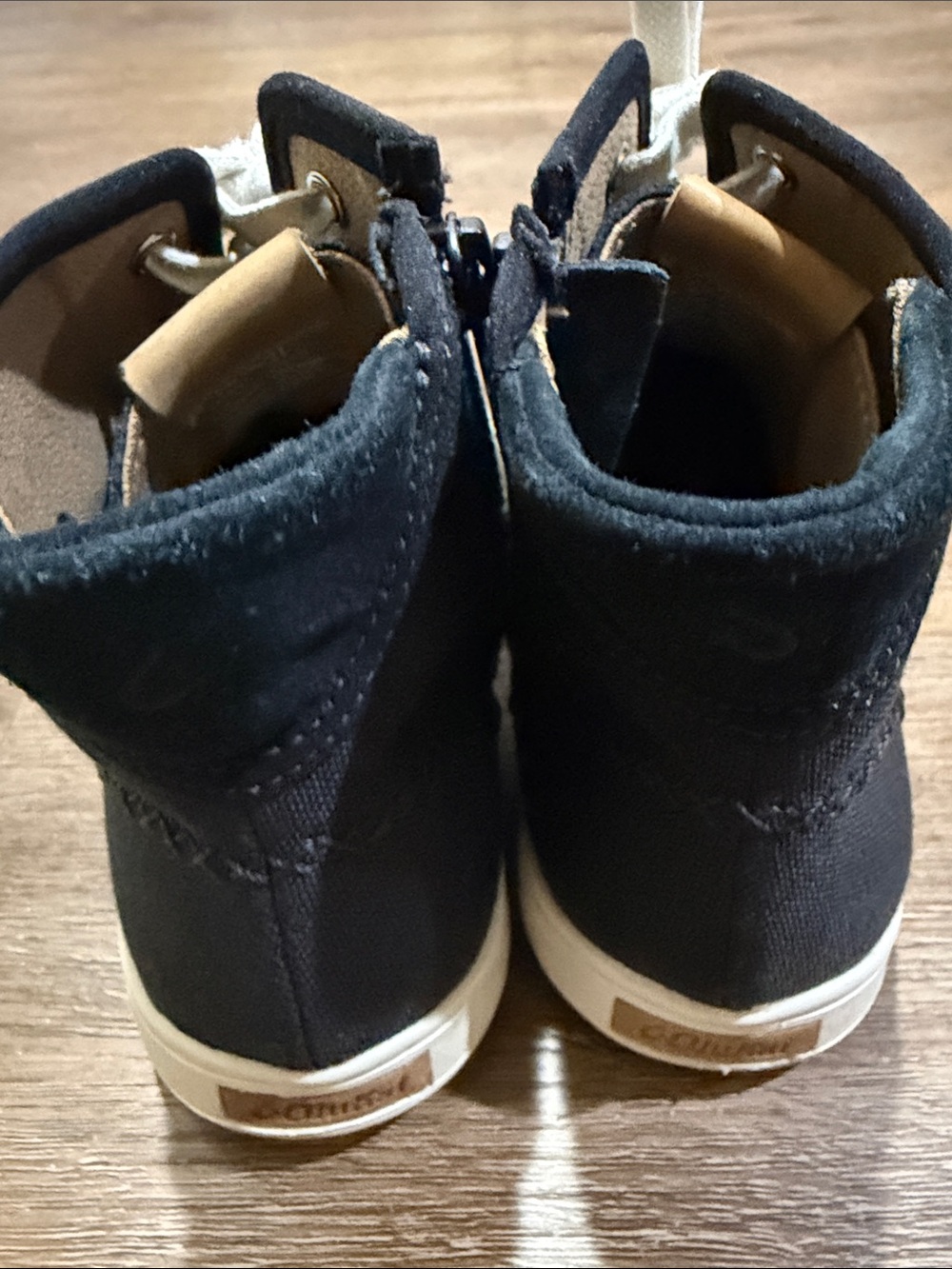 Olukai Pilahi Women's High Top Sneaker, Side Zip, Black, Size 9 - Picture 9 of 13